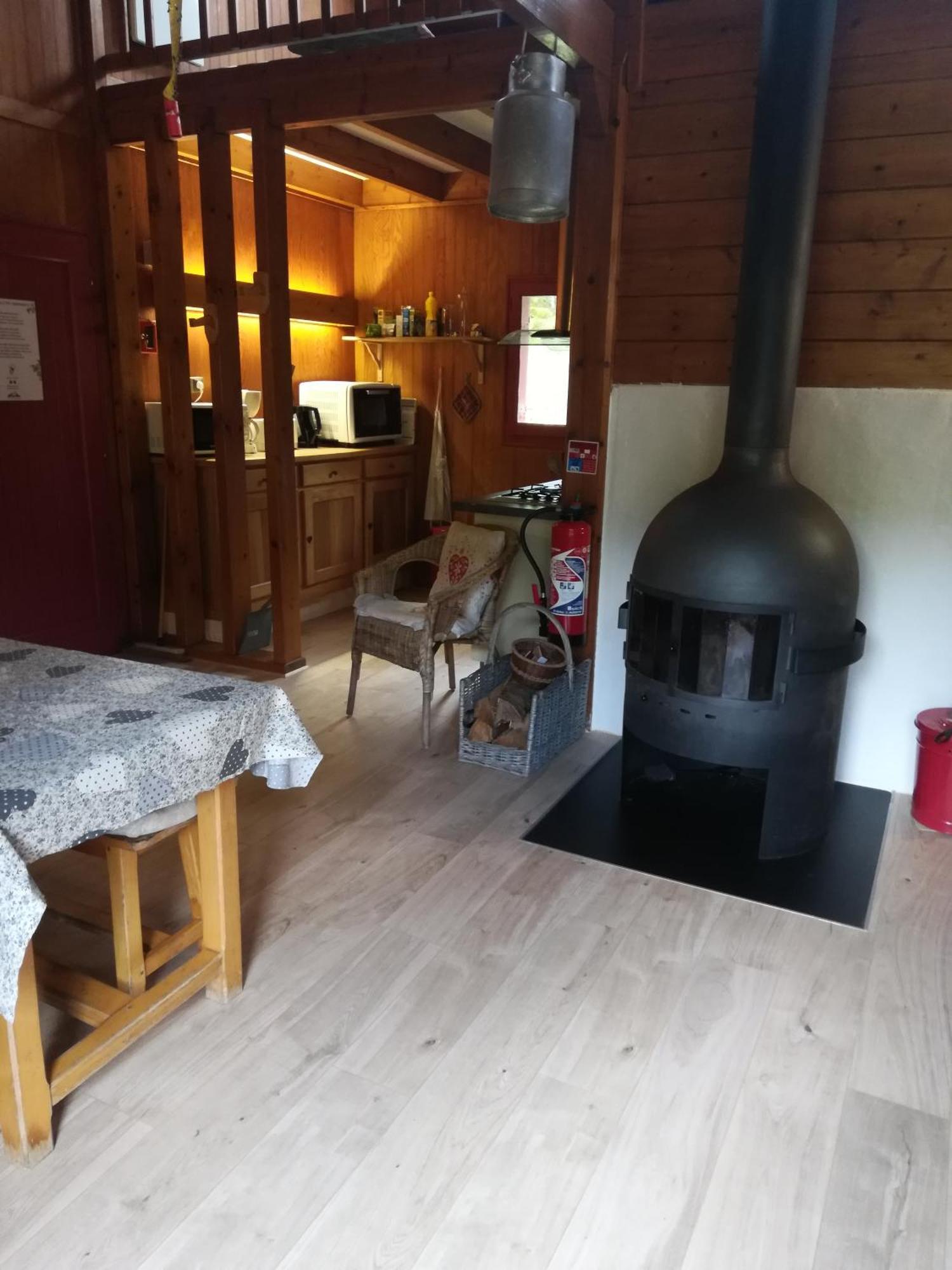 Les Chalets De La Foret D'Issaux Osse-en-Aspe ภายนอก รูปภาพ
